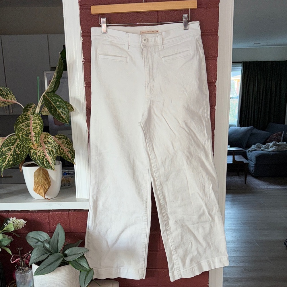 Levi’s Ribcage Wide Leg Crop White Jeans